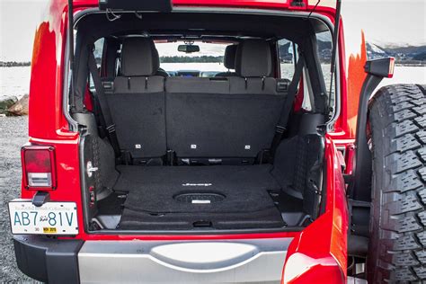 jeep wrangler unlimited cargo space